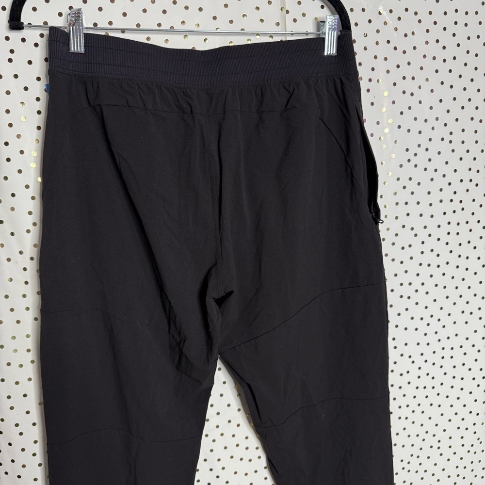 Alo Yoga Black Jogger Pants - Picture 6 of 7
